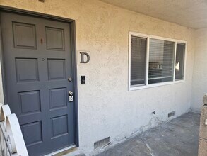 1906 Rockefeller Ln, Unit D in Redondo Beach, CA - Foto de edificio - Building Photo