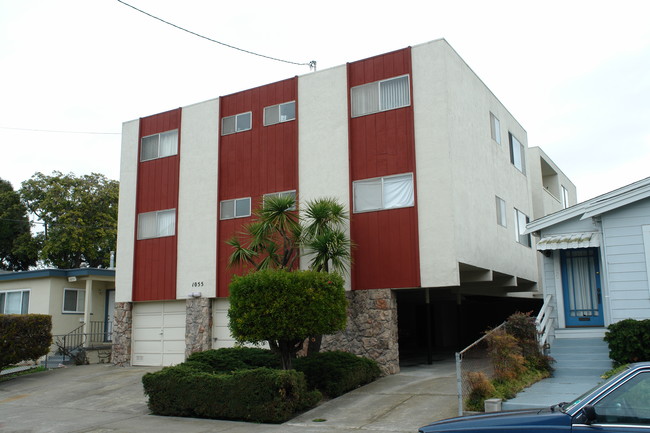 1055 Kains Ave in Albany, CA - Building Photo - Building Photo