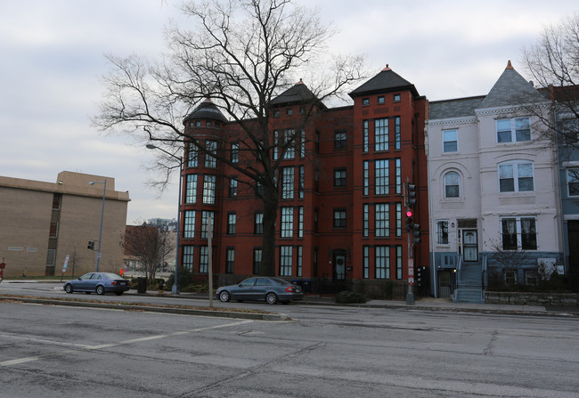 1000 Rhode Island Ave NW in Washington, DC - Building Photo - Building Photo