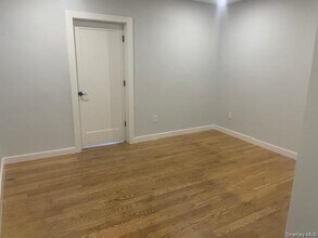 61-01 60th Dr in Queens, NY - Building Photo - Building Photo