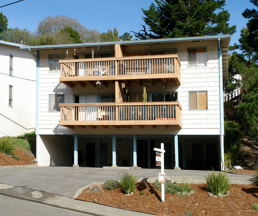 2-16 Buckelew St in Sausalito, CA - Foto de edificio