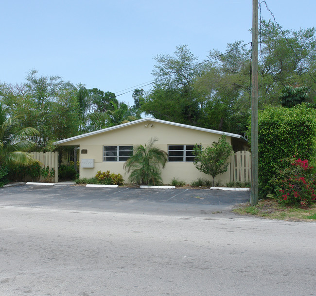 712 SW 15th Ave in Fort Lauderdale, FL - Foto de edificio - Building Photo