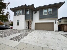 262 E Natasha Ave in Tracy, CA - Building Photo
