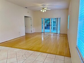 2338 Tami Sola St in Sarasota, FL - Building Photo - Building Photo