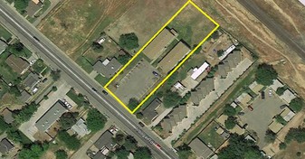 5619-5621 Arboga Rd in Marysville, CA - Building Photo