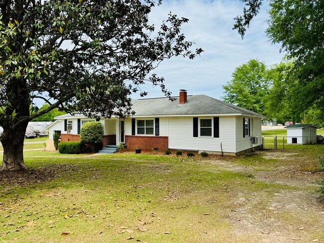 5555 Chana Creek Rd in Tallassee, AL - Building Photo - Building Photo