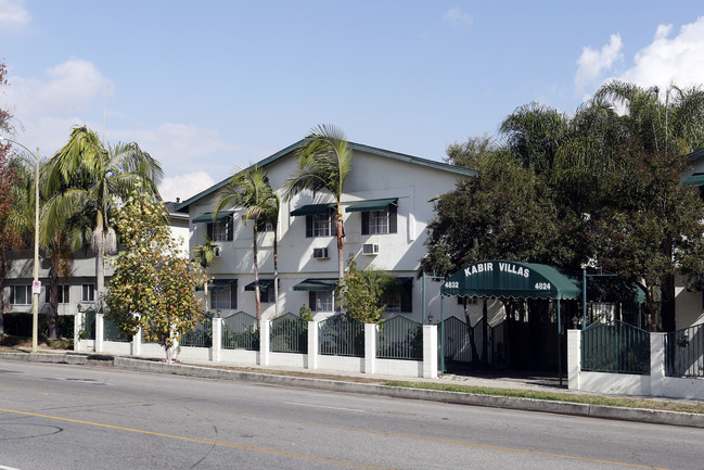 4832 Hazeltine Ave in Sherman Oaks, CA - Building Photo - Primary Photo