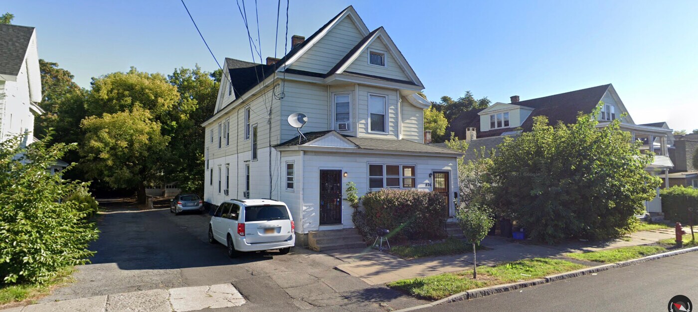 826 Park St in Syracuse, NY - Building Photo