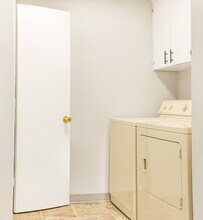 2015 Carlson Rd in Vancouver, WA - Building Photo - Building Photo