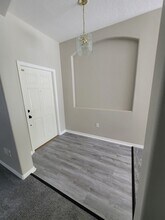 13276 Bainbridge Way in Spring Hill, FL - Building Photo - Building Photo