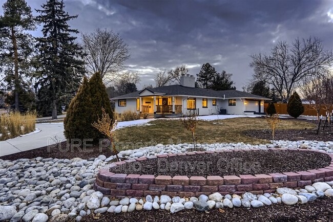 787 Crescent Ln in Lakewood, CO - Building Photo - Building Photo