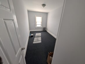 10648 Ruscoe St, Unit #2 in Jamaica, NY - Building Photo - Building Photo