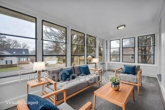 12931 Fruitside Rd in Garfield Heights, OH - Building Photo - Building Photo