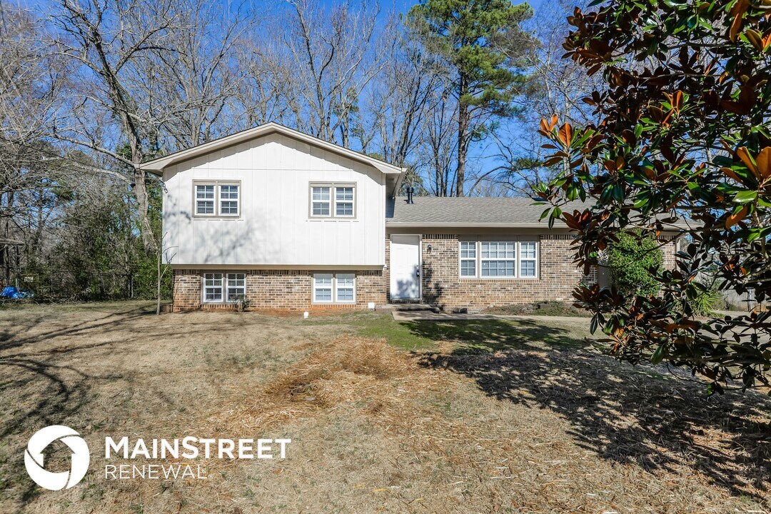 509 Argonne Dr NE in Center Point, AL - Building Photo
