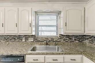 5821 Circular Dr in Fort Worth, TX - Building Photo - Building Photo