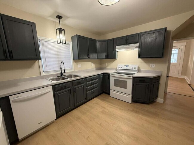 35 Hess Ave in Ilion, NY - Building Photo - Building Photo