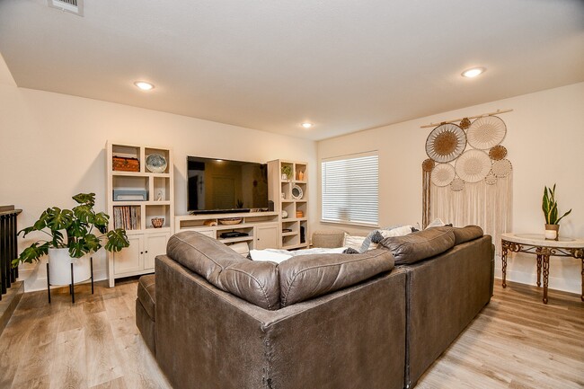 property at 2940 Windchase Blvd