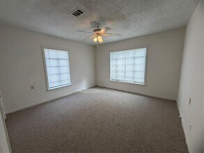 511 Bowser St in Rockdale, TX - Building Photo - Building Photo