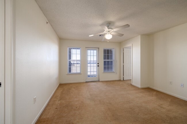 The Villas at Copper Leaf in Nixa, MO - Foto de edificio - Interior Photo