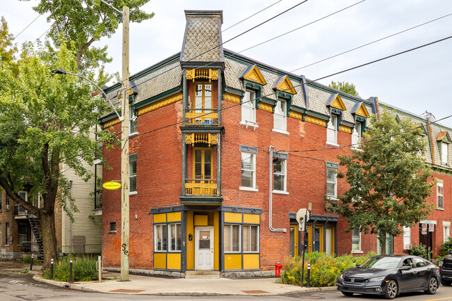 1500-1508 La Fontaine Rue in Montréal, QC - Building Photo - Primary Photo