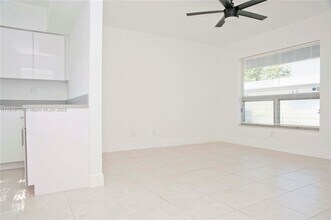 2206 Fillmore St in Hollywood, FL - Building Photo - Building Photo