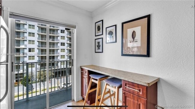 2575 SW 27th Ave, Unit 507 in Miami, FL - Building Photo - Building Photo
