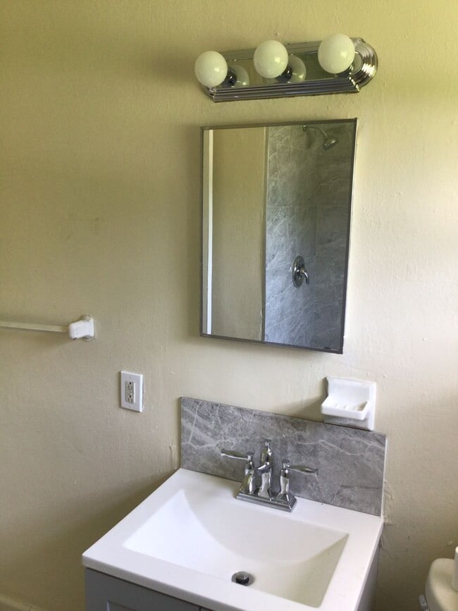 property at 1212 Sasoon Ave