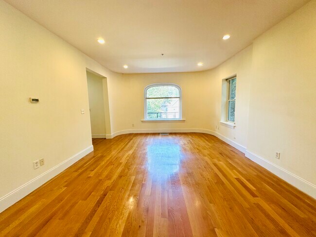 10 Selkirk Rd, Unit 2 in Boston, MA - Building Photo - Building Photo