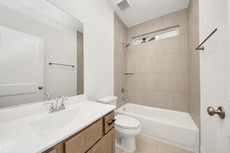 1420 Shaded Rock Dr in Sienna, TX - Building Photo - Building Photo