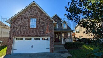 1209 Chinook Cir in Clarksville, TN - Building Photo