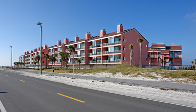 Palm Beach Club in Gulf Breeze, FL - Building Photo - Building Photo