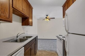 1690 MN-36 in Roseville, MN - Building Photo - Building Photo