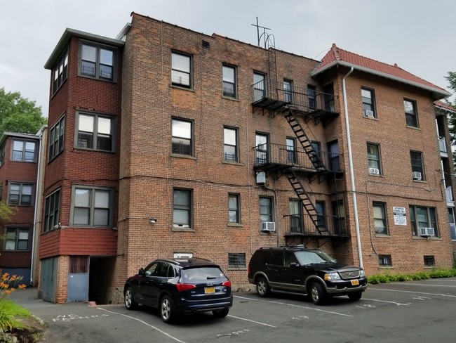 Caryl in Yonkers, NY - Building Photo - Building Photo