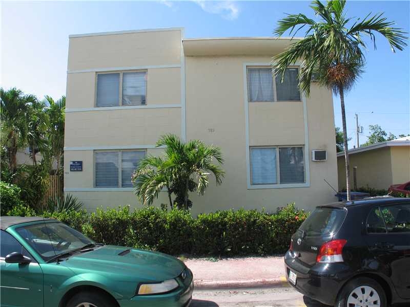 785 81st St in Miami Beach, FL - Building Photo