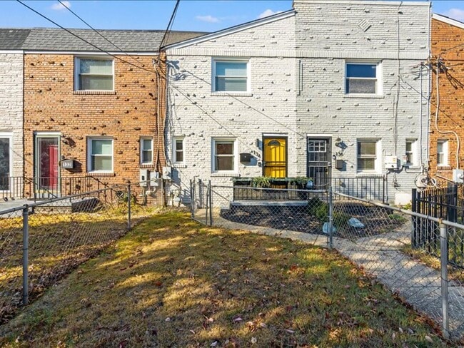 property at 134 35th St NE