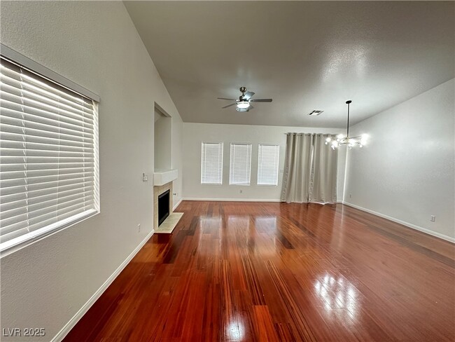 6428 Sundown Heights Ave in Las Vegas, NV - Building Photo - Building Photo