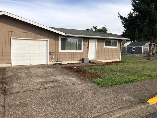 605 58th St in Springfield, OR - Building Photo - Building Photo