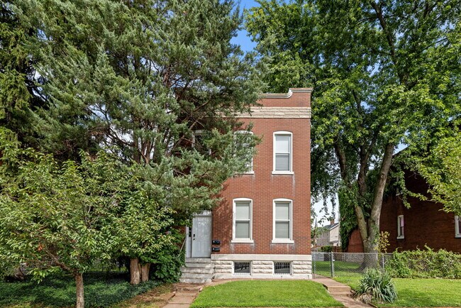 3432 Iowa Ave, Unit 1F