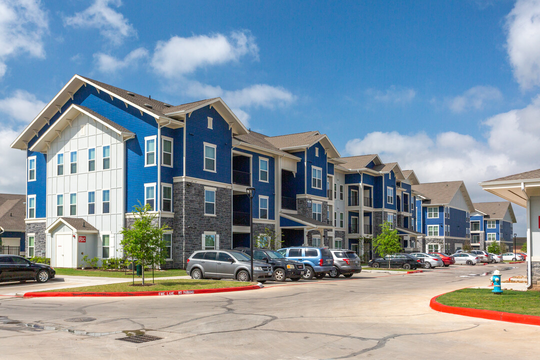 Terraces at Arboretum in Sugar Land, TX - Building Photo