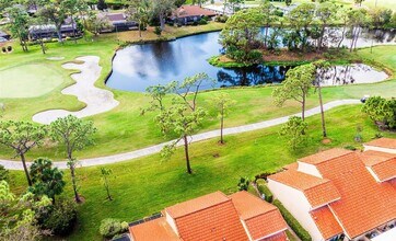 5332 Huntingwood Ct in Sarasota, FL - Building Photo - Building Photo