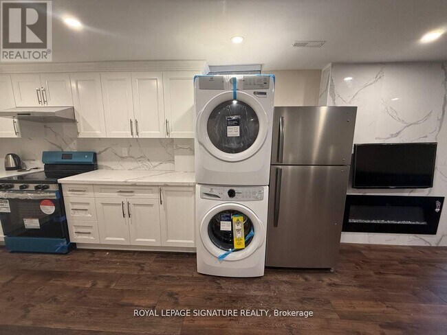 3940 Promontory Crescent in Mississauga, ON - Building Photo - Building Photo