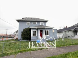723 S Sprague Ave in Tacoma, WA - Building Photo