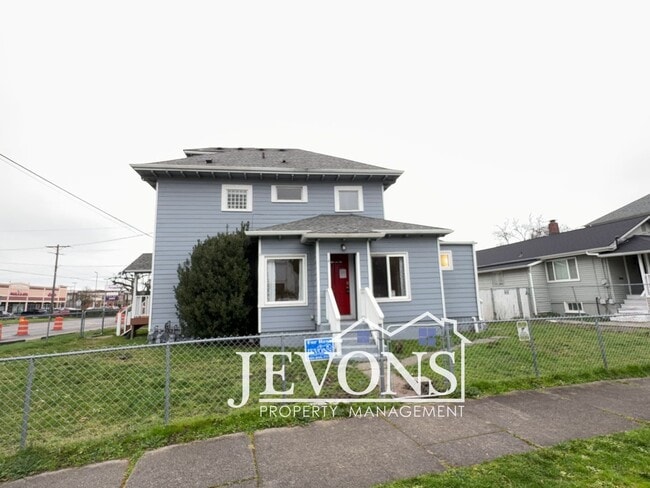 property at 723 S Sprague Ave