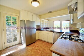 3 Stewart Dr in San Rafael, CA - Building Photo - Building Photo