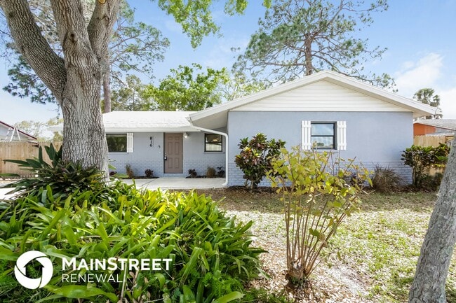 property at 816 65th Ave W