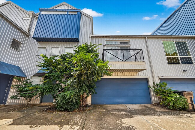 property at 2809 La Branch St