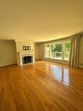 7808 Crown Top Rd in Louisville, KY - Building Photo - Building Photo