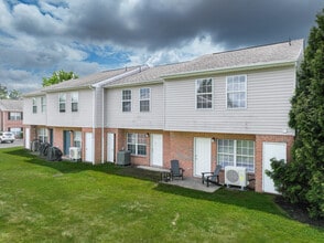 Wynnwood at Freedom Road in Cranberry Township, PA - Building Photo - Building Photo