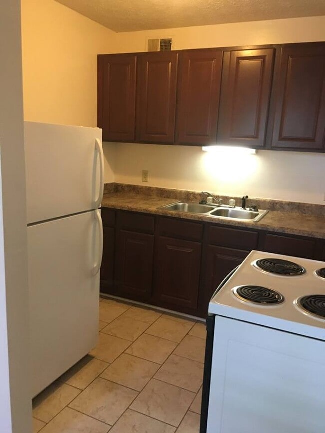 100 Orchard Hill Dr in Tell City, IN - Building Photo - Building Photo