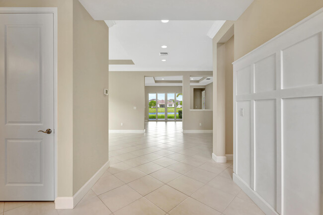 15684 Goldfinch Cir in Loxahatchee, FL - Foto de edificio - Building Photo